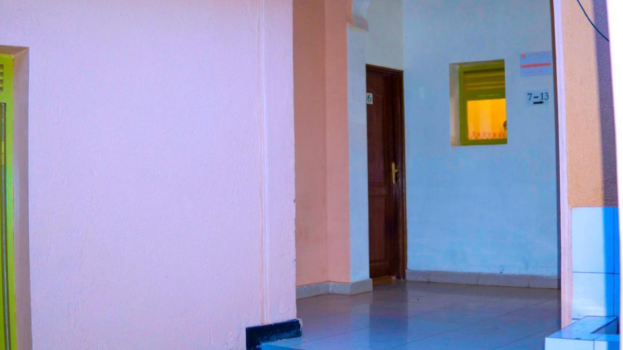 Peace & Grace Motel Kigali Exteriör bild